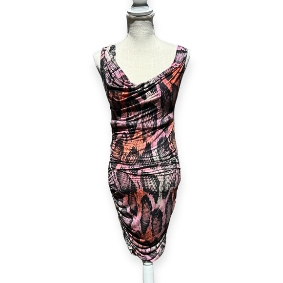 🌻 NEW Guess "Rhonnie" Snake Print Ruched Sides Bodycon Mini Dress Size Small - Picture 5 of 12